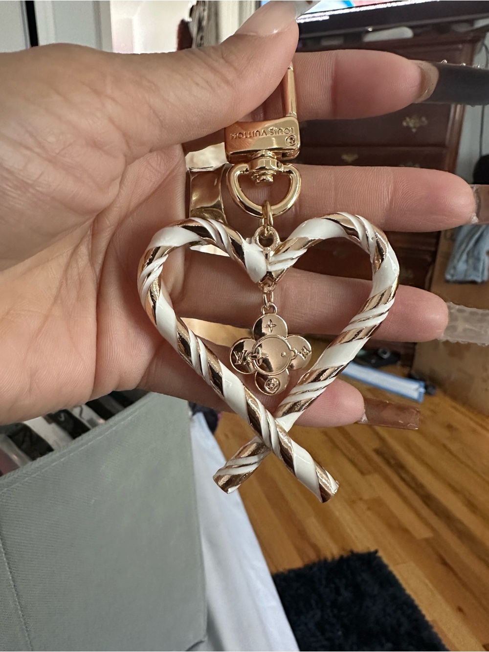 Louis Vuitton White and Gold Twisted Heart Key Charm